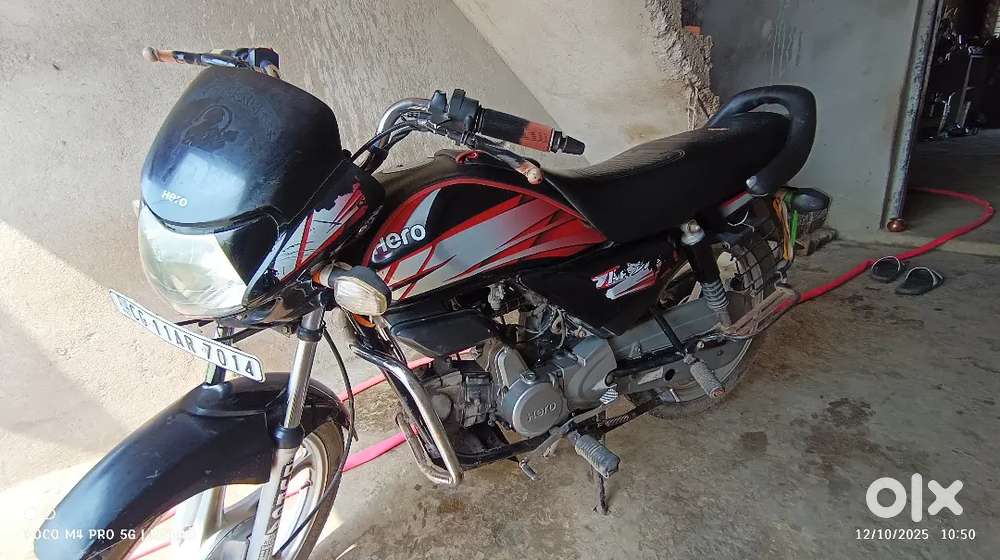 Mere ko deluxe bike sel karna hai