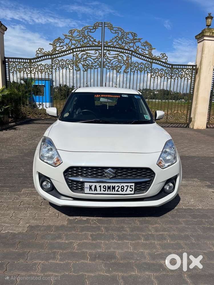 Maruti Suzuki Swift VXi + Manual, 2022, Petrol