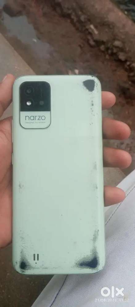 Realme narzo 50i 2gb ram/32gb storage just crack in display
