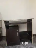 Computer table