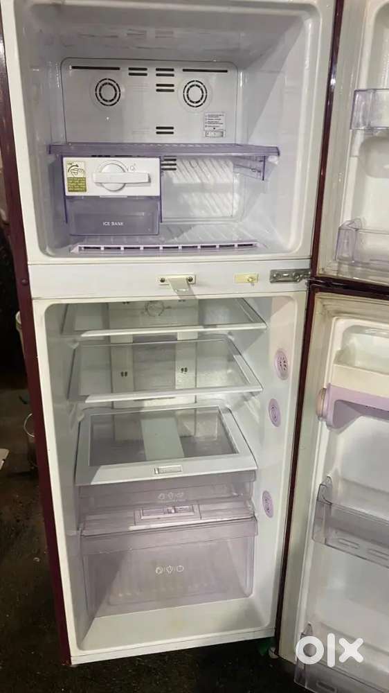 LG DOUBLE DOOR REFRIGERATOR VERY GOOD CONDITION SALES AND SERVICE