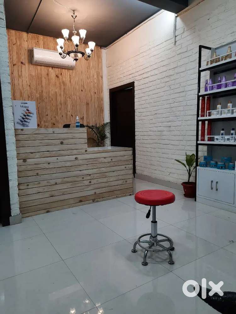 Unisex salon