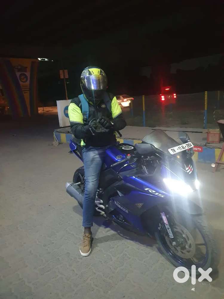 R15 v3 with dual channel abs mint condition