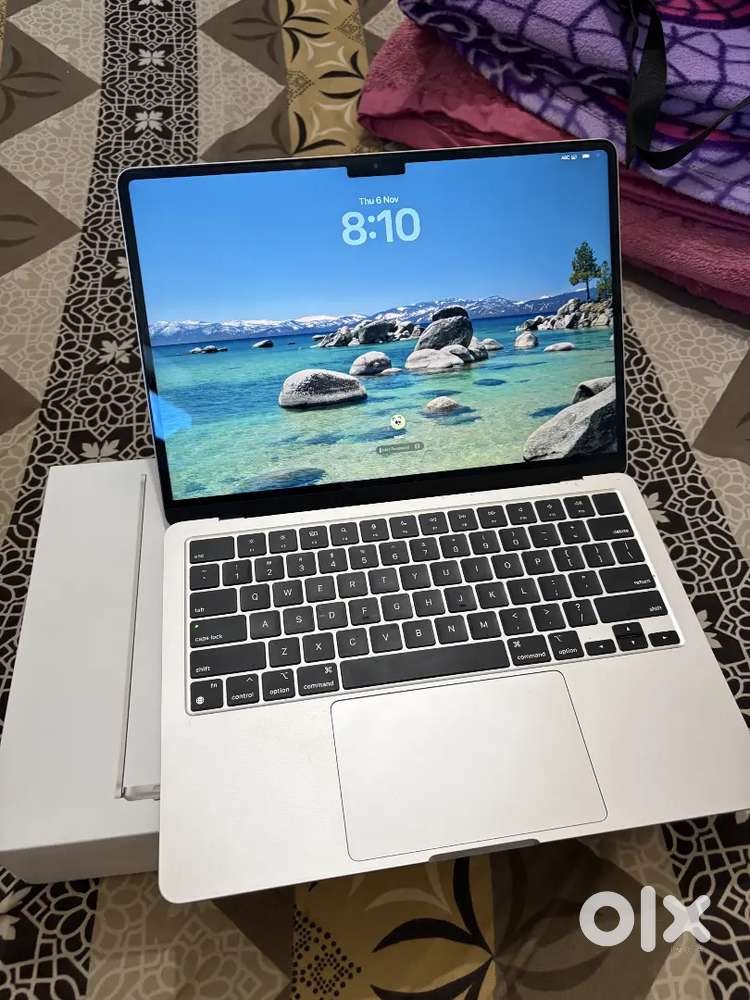 MacBook Air M2 Brand showroom condition