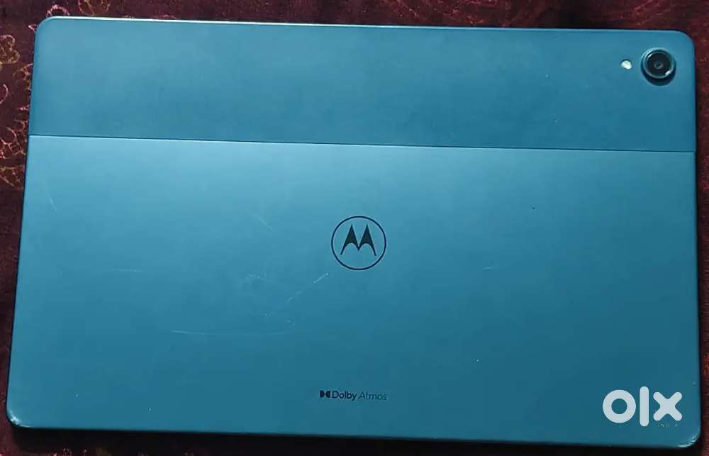 Motorola g70,11 inches, dolby audio