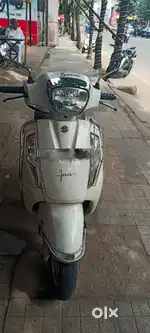 Has insurance and pollution control certificate