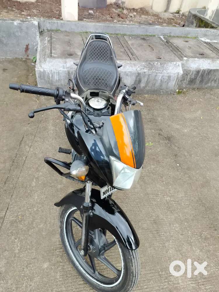 Honda Shine 2015
1 st Owner 
Good conditions bike 
Offer to contact