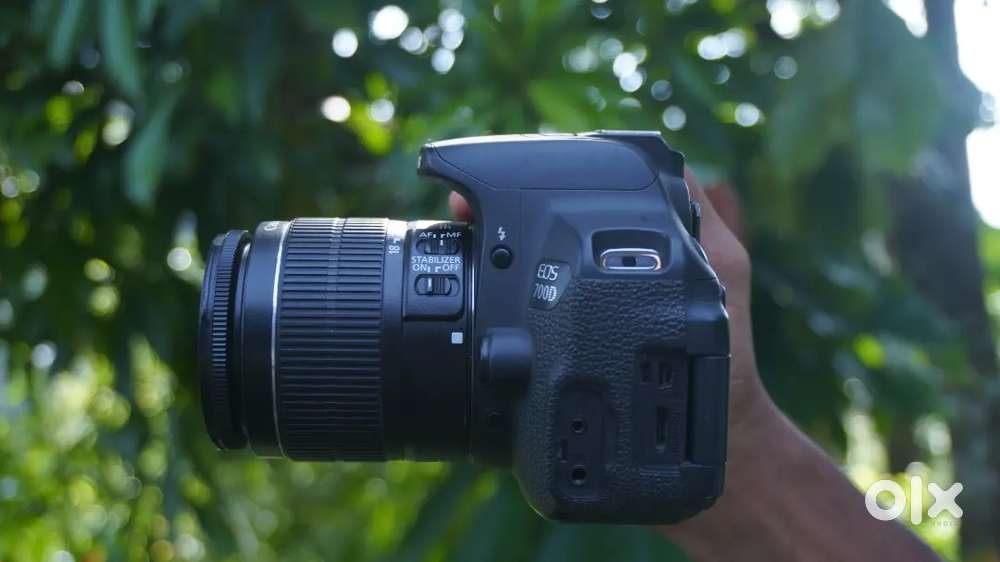 CANON 700D