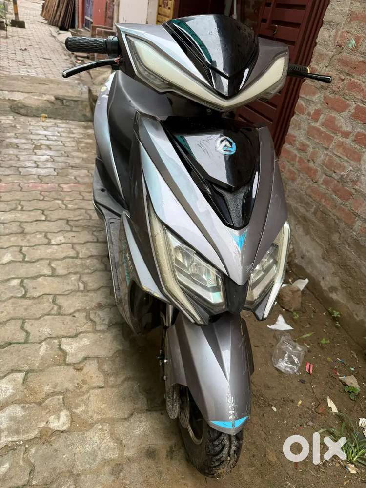 Electric scooty urgent sale