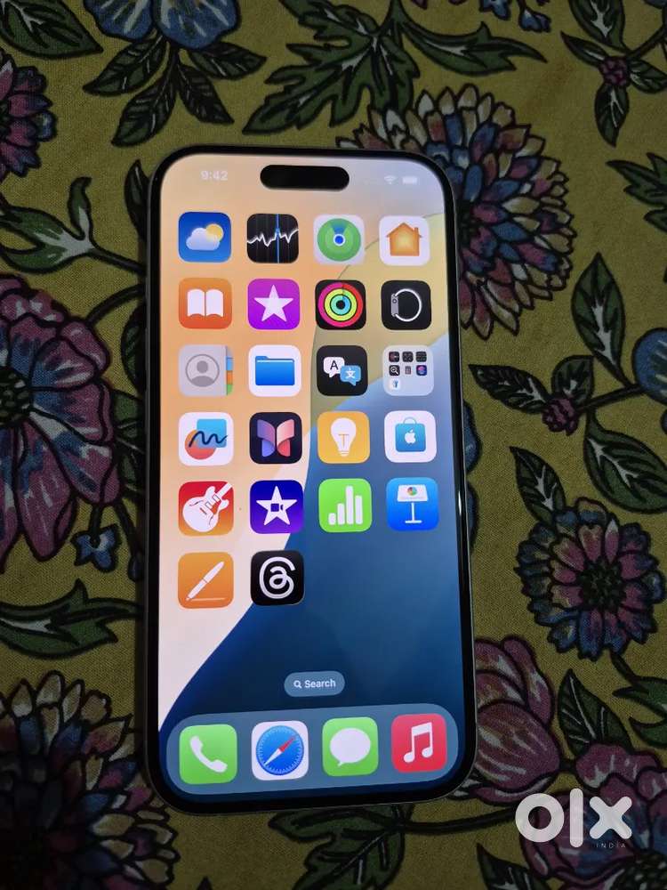 IPHONE 16 white 128 gb