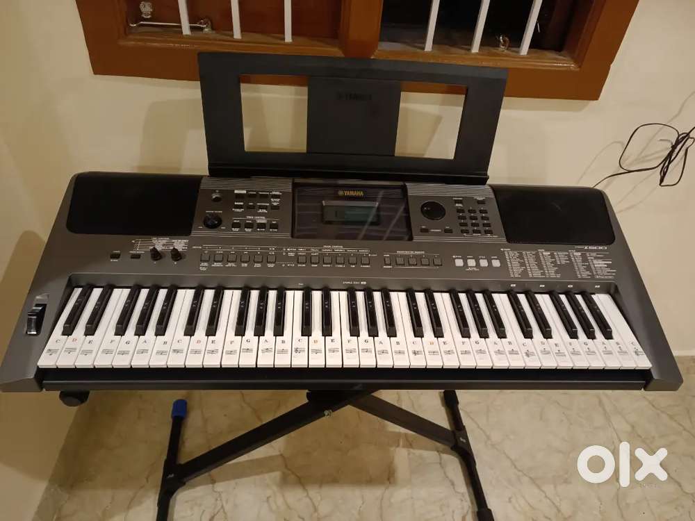 Yamaha Piano for Sale 5 days old.. money urgent