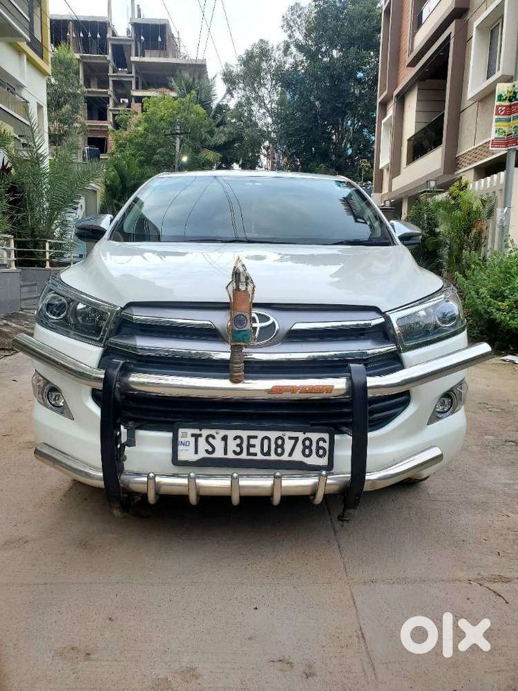 Toyota Innova Crysta 2.4 V 8 STR, 2019, Diesel
