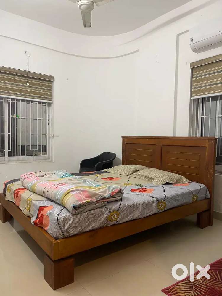 3bhk Upstair for Ladies. Palazhi.