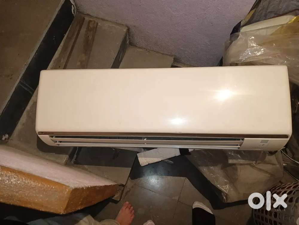 Daikin Ac 1.5ton for sale copper compresor