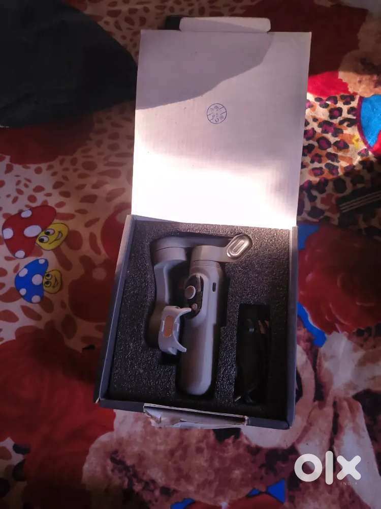 Mobile phone premium gimble