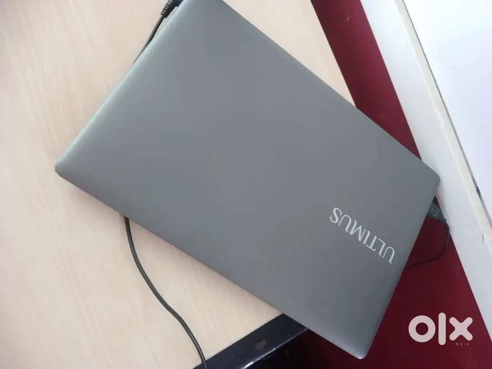Ultimus Laptop