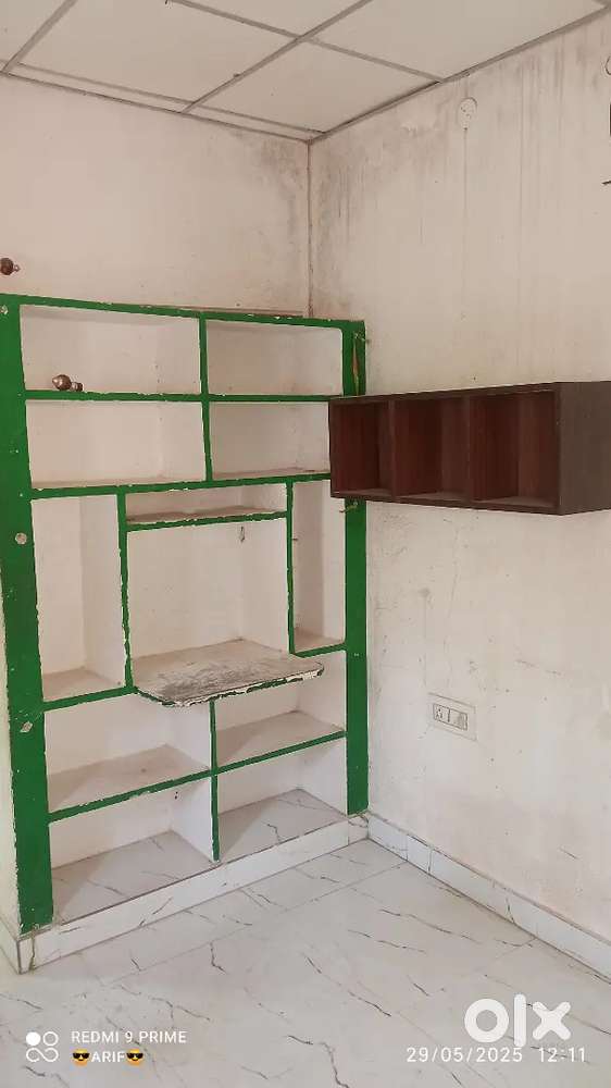 Room For Bachelors is Available