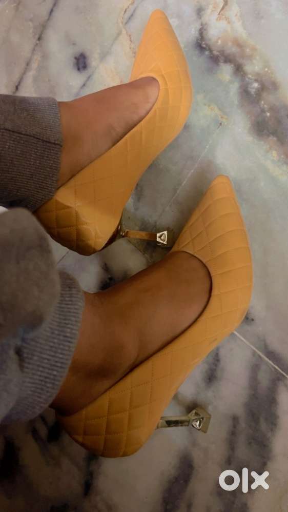 Tanned colour Heels