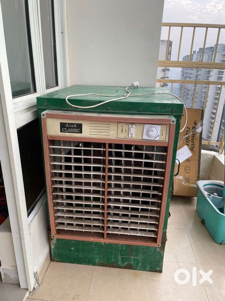 r old cooler in full working condition with stand available for sale