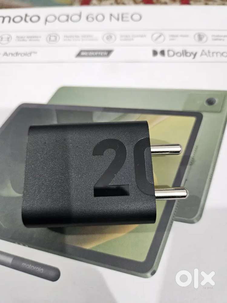 Motorola 20w original seal pack fast charger with data cable,