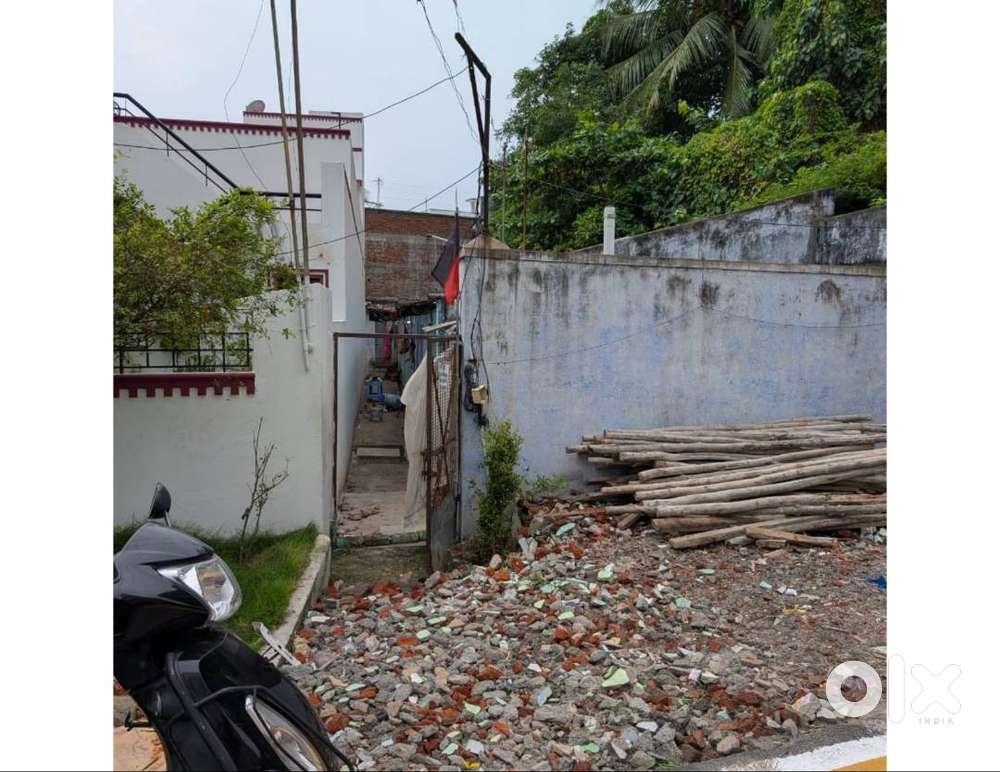 For sale: Old house with tiled roof at Land cost only