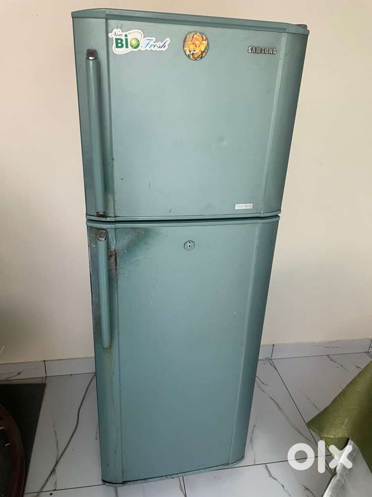 Samsung 260 litre double door fridge