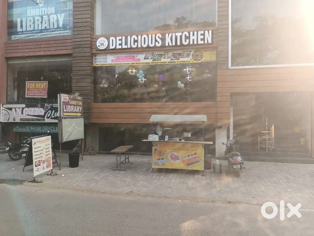 Mainejar & Vetar only Girl and other Cefe chenesse and Indian food