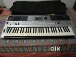 Yamaha i455 musical keyboard.