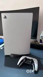PS5 Sony Playstation + 5 game disks