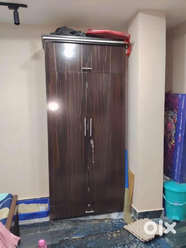 New almirah sell 10k