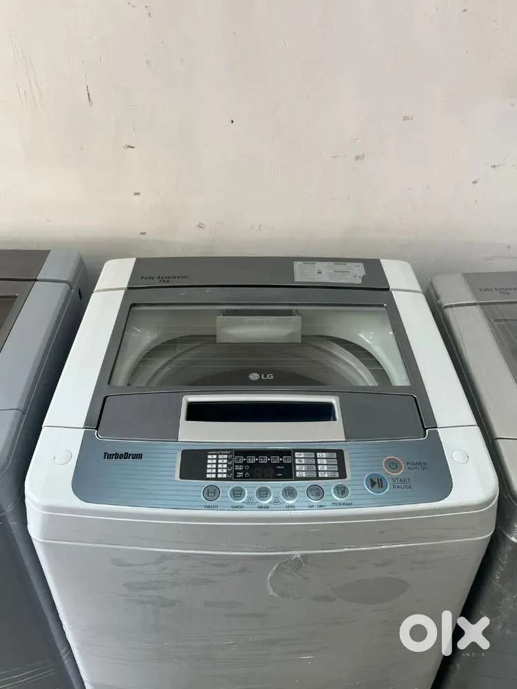 Washing machine automatic top load with warranty good condition