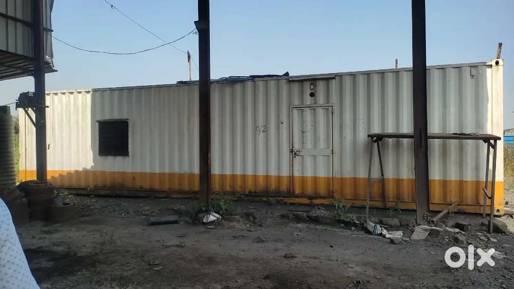 40 feet empty Cuntinier