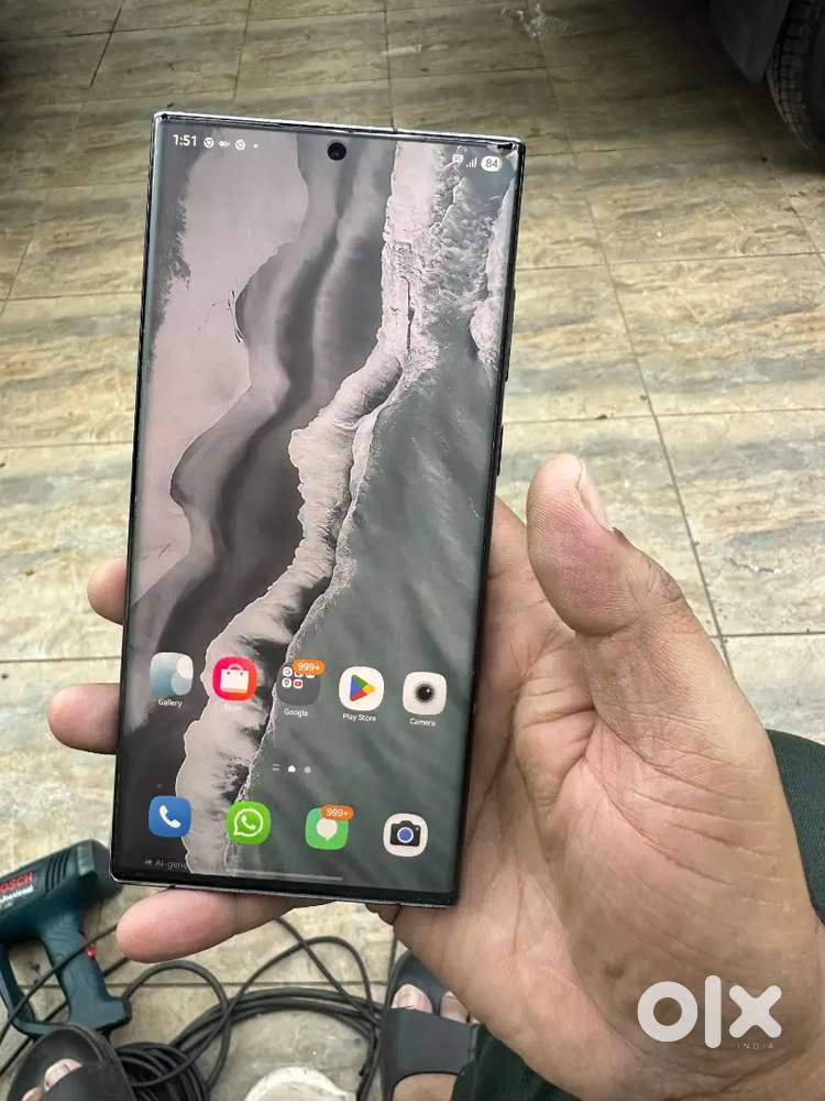 Samsung s22 ultra 256gb with box cable urgent sell need cash