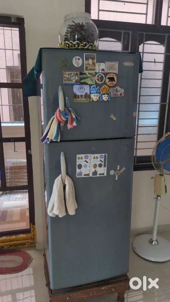 HAIER DOUBLE DOOR REFRIGERATOR