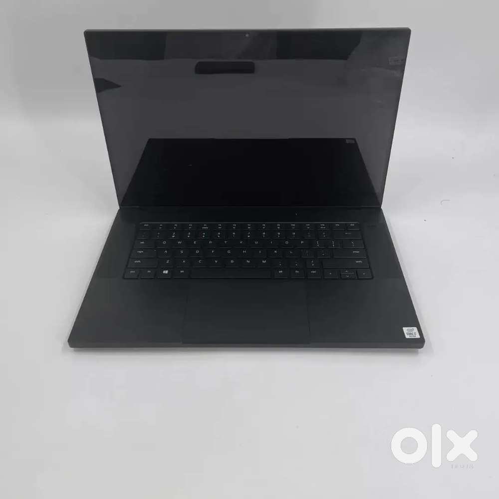 Razer Blade 15 Advanced 4K TOUCH 2.3 GHz i7-10875H 32GB 1TB RTX 2080