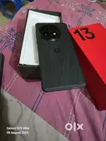 One plus 13 5g black 12gb 256gb 4 months old excellent condition