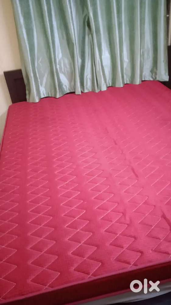 Mattress queen size
