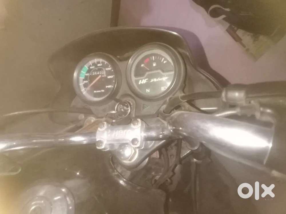 मोटरसाइकिल बेचनीहै