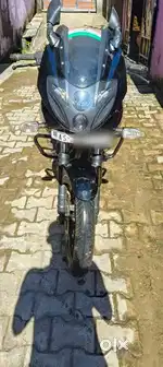 Sale my pulsar 220 good condition bike