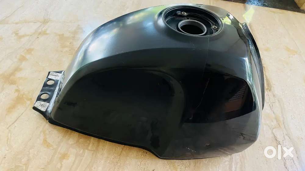 Himalayan 411 tank bs6