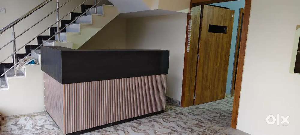 Hotel rama crown ke reception par kaam karna hai sahejanawa bokta me