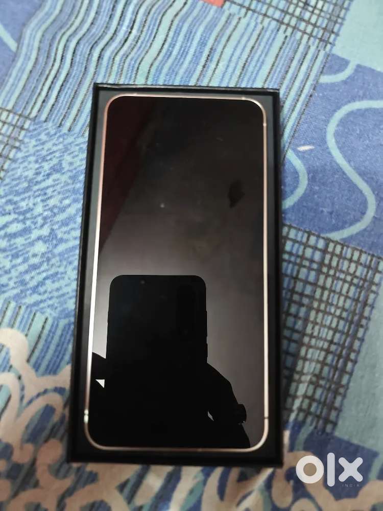 Samsung S 24 Flagship Phone 8/256 GB Brand New Phone