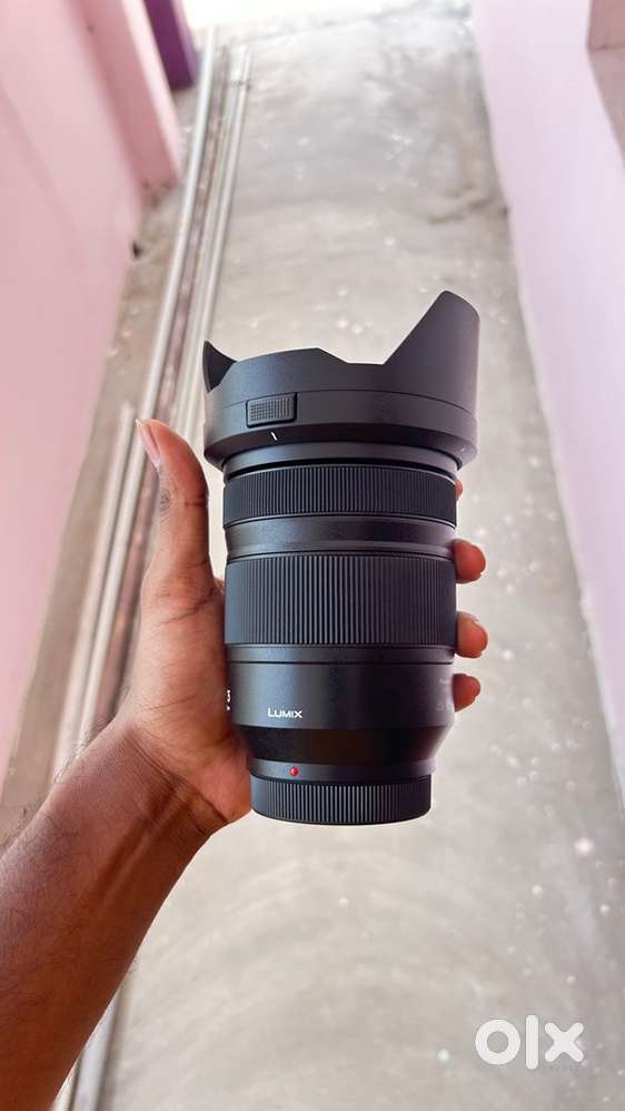 Panasonic lumix 24-105 f4 lens just few times used