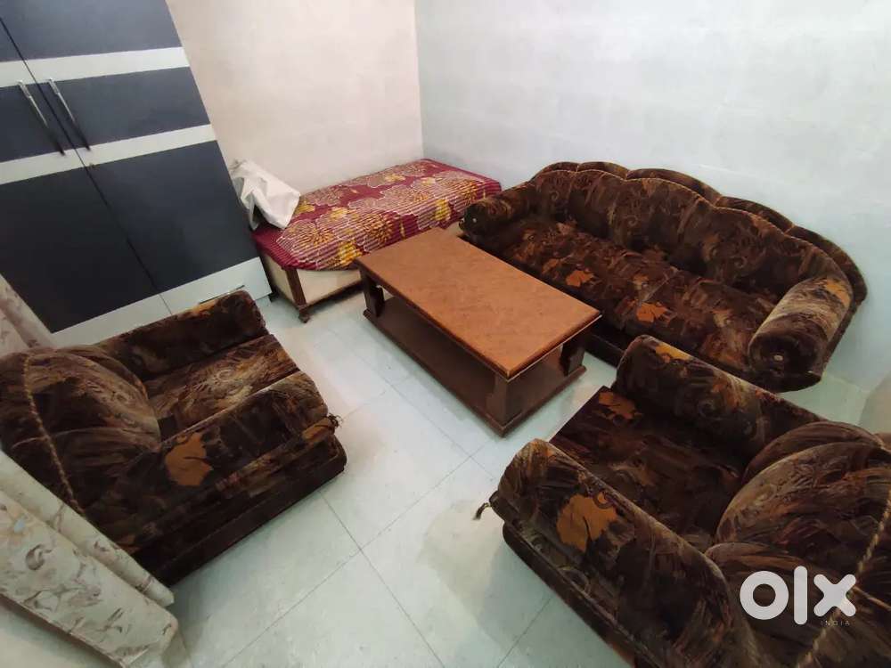 Very Good Condition Sofa (Sofa - Set of 3) and Center Table