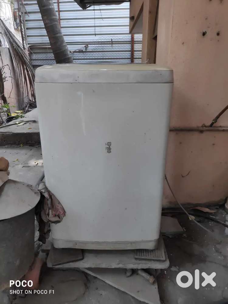 Fully Automatic LG Top Loaded washing machine