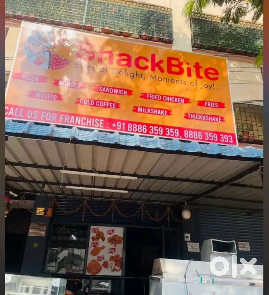 Two franchise shops 5 yrs old for 8.5 L (3L deposit incl)