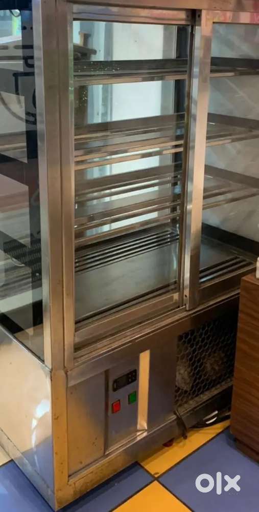 Cake freezer