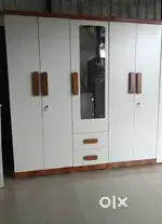 BRAND NEW 5 DOORS WARDROBE