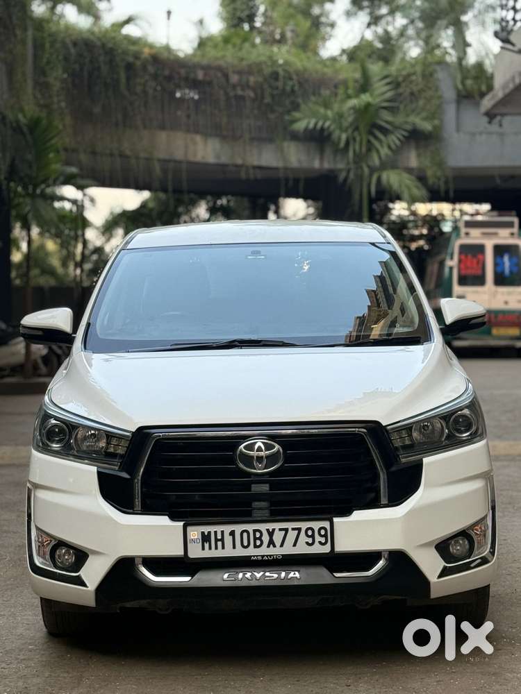 Toyota Innova Crysta 2.4 V 8 STR, 2016, Diesel