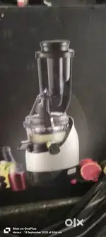 Usha juicer machine